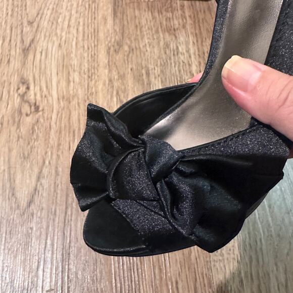 Aldo black platform satin opens toe heels with bow detail size 37/7 - Picture 6 of 9